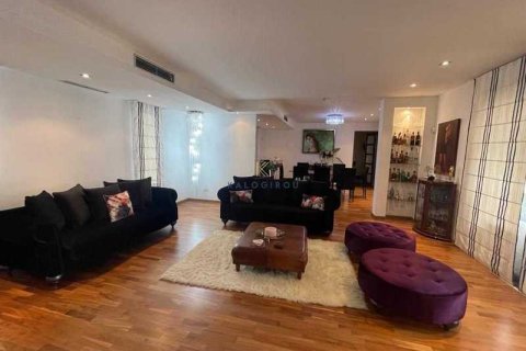 6 bedrooms House in Meneou, Cyprus No. 29315 11