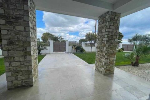 6 bedrooms House in Meneou, Cyprus No. 29315 7