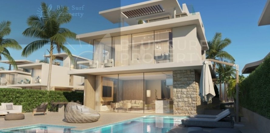 Вилла с 4 спальнями в Фамагуста, Кипр №36517