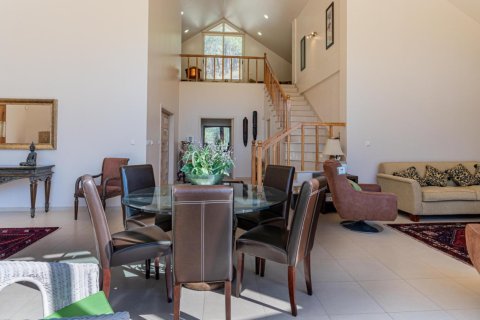 3 bedrooms Villa in Limassol, Cyprus No. 37489 9