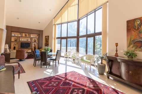 3 bedrooms Villa in Limassol, Cyprus No. 37489 6