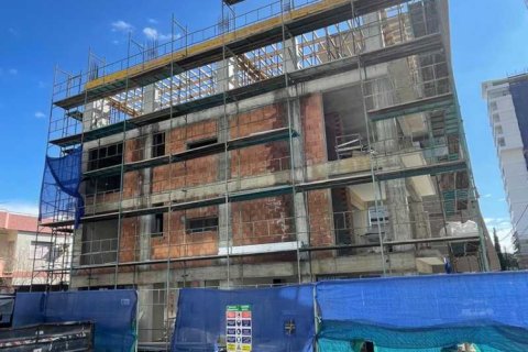 2 bedrooms Apartment in Germasogeia, Cyprus No. 83591 2