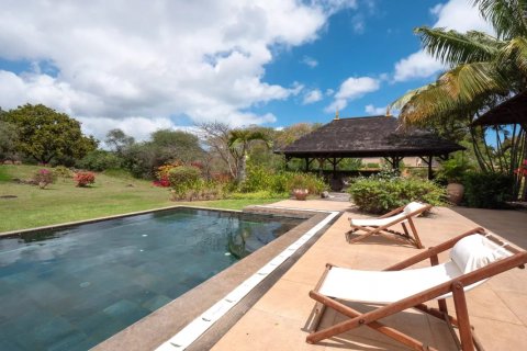 4 bedrooms Villa in Tamarin, Mauritius No. 110424 5