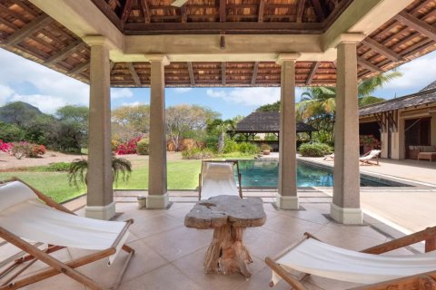 4 bedrooms Villa in Tamarin, Mauritius No. 110424 4