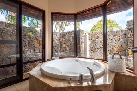 4 bedrooms Villa in Tamarin, Mauritius No. 110424 12