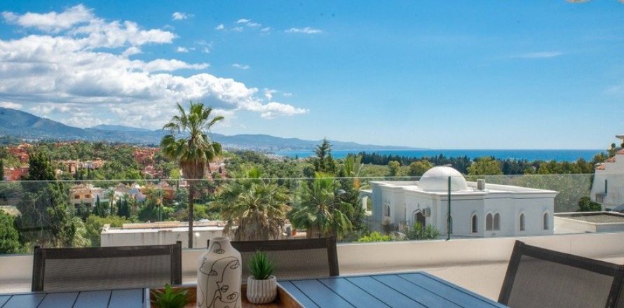 3 dormitorios Apartment en Nueva Andalucía, Spain No. 112531