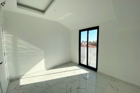 3 bedrooms Penthouse in Chau Lang, Vietnam No. 12632 2