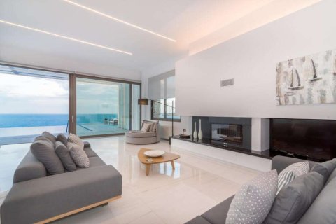 4 bedrooms Villa in Zakynthos, Greece No. 28125 15