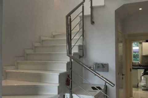 6 chambres Villa à Pyrgos, Cyprus No. 31614 5