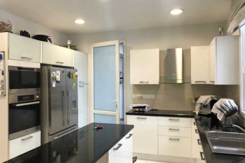 6 chambres Villa à Pyrgos, Cyprus No. 31614 8