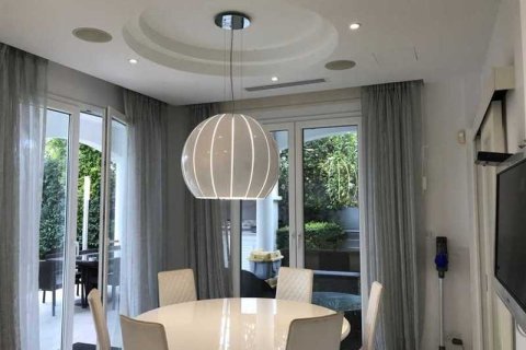 6 chambres Villa à Pyrgos, Cyprus No. 31614 7