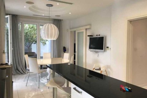 6 chambres Villa à Pyrgos, Cyprus No. 31614 11