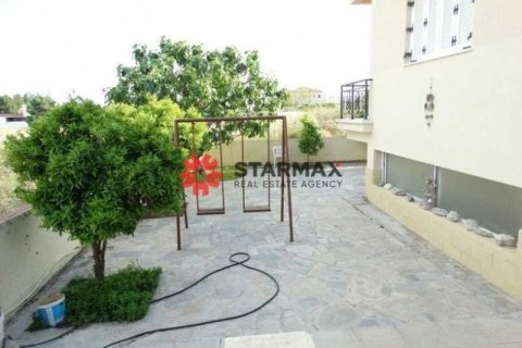 Дом с 3 спальнями в Дромолаксия, Кипр №82759 12