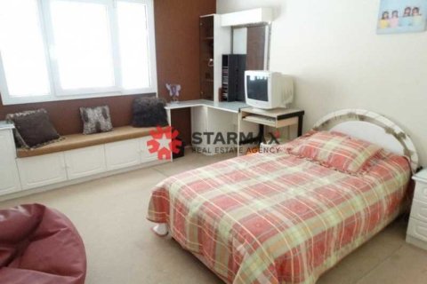 Дом с 3 спальнями в Дромолаксия, Кипр №82759 15