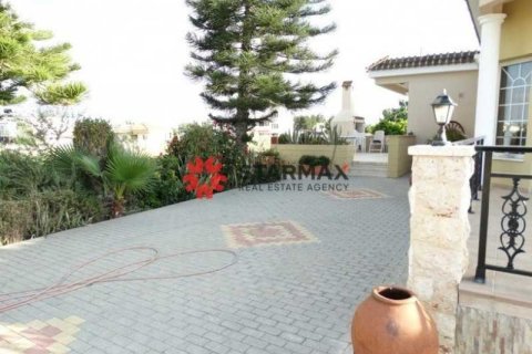 Дом с 3 спальнями в Дромолаксия, Кипр №82759 10