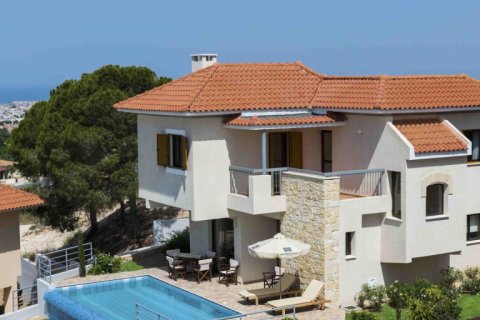 3 rooms Villa in Paphos, Cyprus No. 105185 1