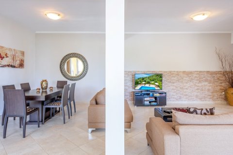 4 bedrooms Villa in Corfu, Greece No. 108637 12