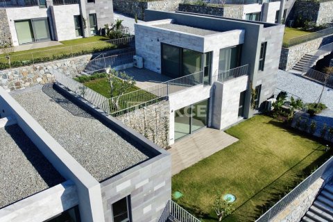 Квартира с 3 спальнями в Phi Dien, Вьетнам №84783 24