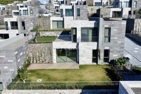 Квартира с 3 спальнями в Phi Dien, Вьетнам №84783 3