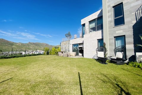 Квартира с 3 спальнями в Phi Dien, Вьетнам №84783 8