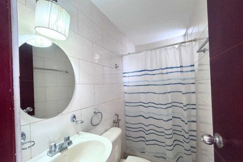 3 bedrooms Apartment in Panama City, Panama No. 124964 8