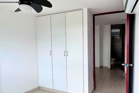 3 bedrooms Apartment in Panama City, Panama No. 124964 10