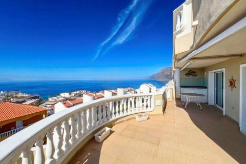 2 bedrooms Apartment on the Tenerife, Spain No. 128292
