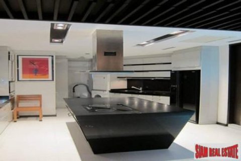 2 dormitorios Apartment en Bangkok, Thailand No. 95823 11