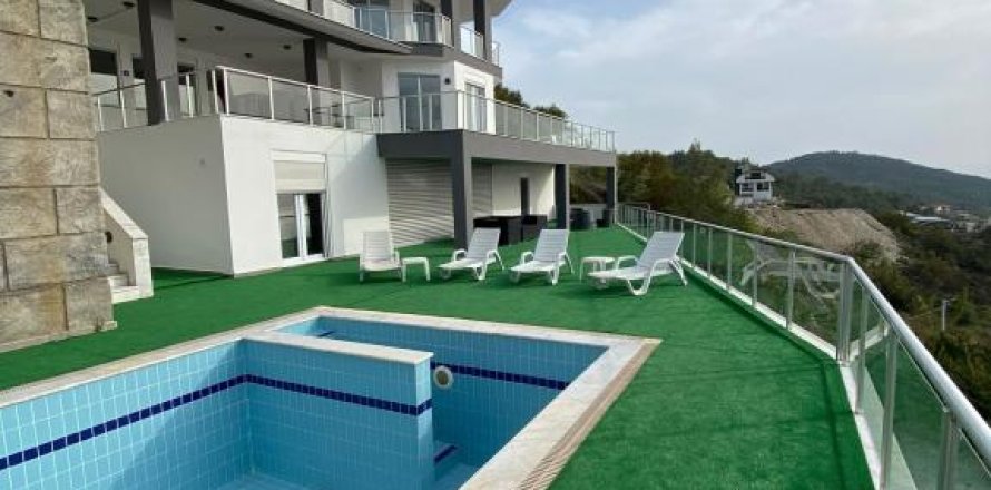 7 rooms Villa in Lien Chieu, Vietnam No. 21236