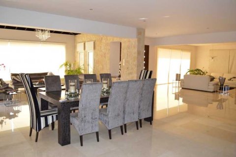 5 bedrooms Villa in Agios Athanasios, Cyprus No. 101282 7