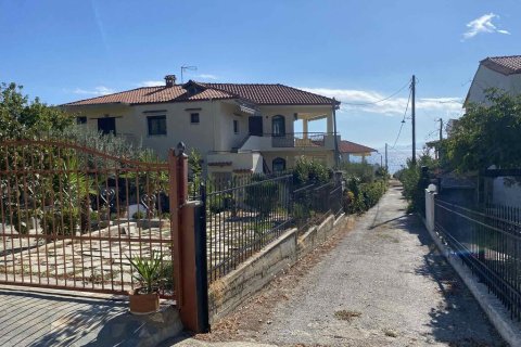 Здание с 4 спальнями в Кавала, Греция №109097 22