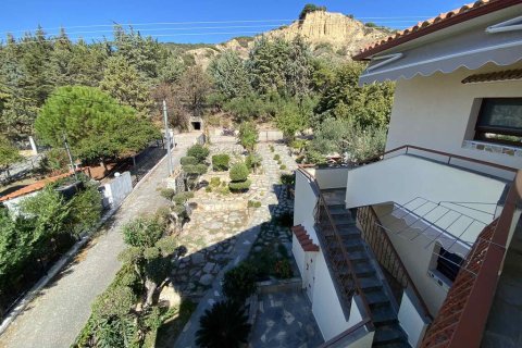 Здание с 4 спальнями в Кавала, Греция №109097 27