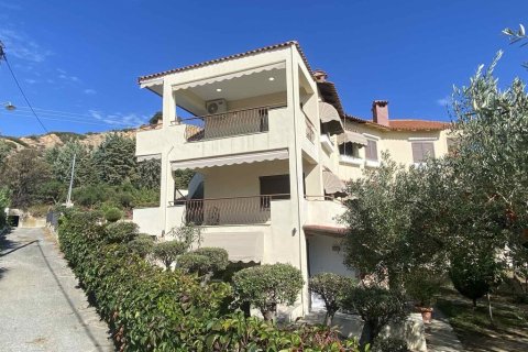 Здание с 4 спальнями в Кавала, Греция №109097 23