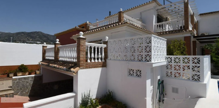 Вилла с 5 спальнями в Михас, Испания №92374