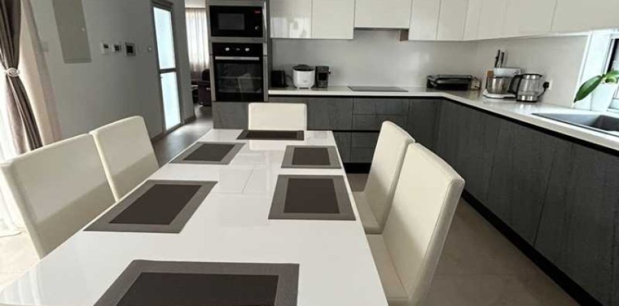 4 dormitorios House en Oroklini, Cyprus No. 101389