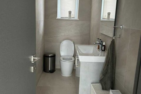 4 dormitorios House en Oroklini, Cyprus No. 101389 7