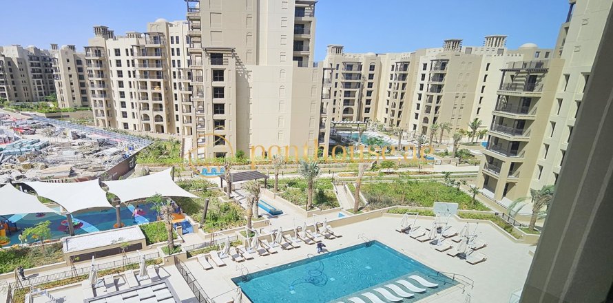 3 dormitorios Apartment en Phuc Dong, Vietnam No. 93848