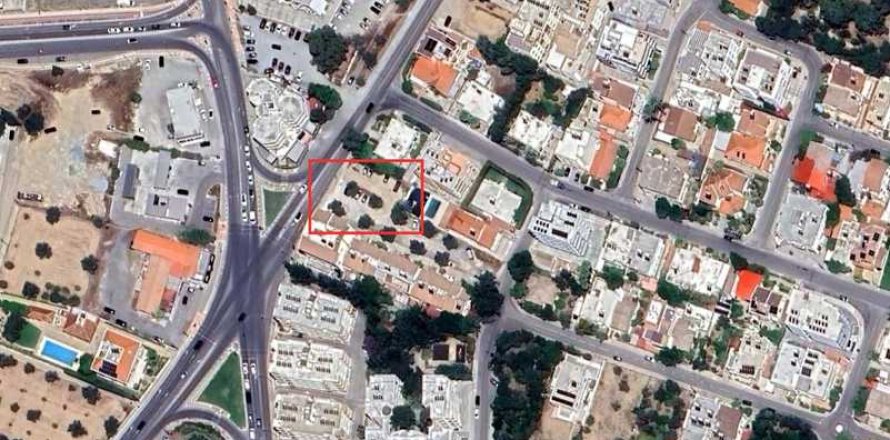 Commercial property in Strovolos, Cyprus No. 76089