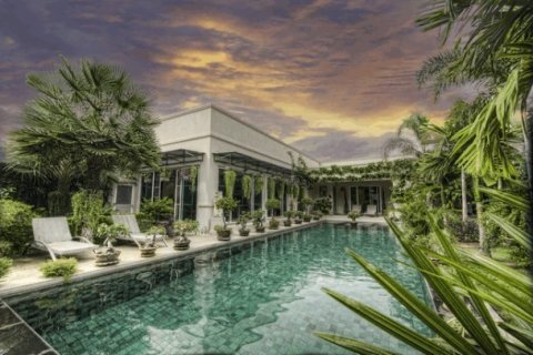 4 bedrooms House in Pattaya, Thailand No. 96868 1