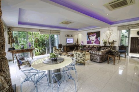 4 bedrooms House in Pattaya, Thailand No. 96868 7