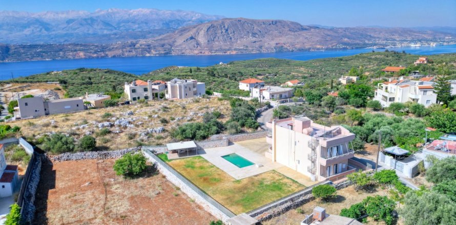 Дом с 5 спальнями в Ханья, Греция №78800