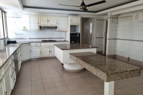 3 bedrooms Apartment in Panama City, Panama No. 70605 4