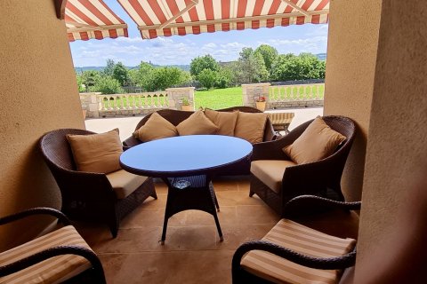 4 bedrooms Villa in Dordogne, France No. 81947 13