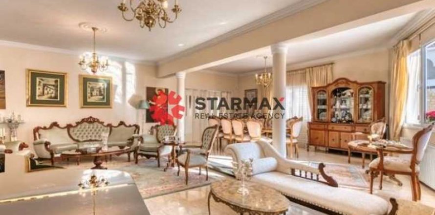 7 bedrooms Villa in Larnaca, Cyprus No. 82722