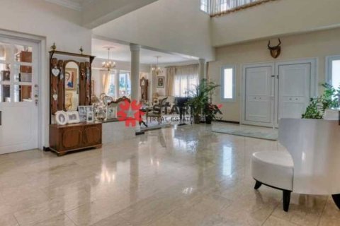 7 bedrooms Villa in Larnaca, Cyprus No. 82722 6