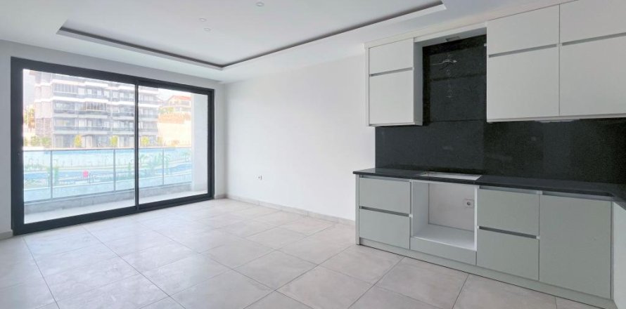 2 rooms Apartment in Lien Chieu, Vietnam No. 21899