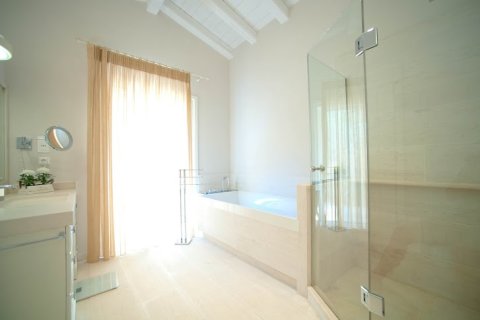 6 rooms Villa in Corfu, Greece No. 59219 20