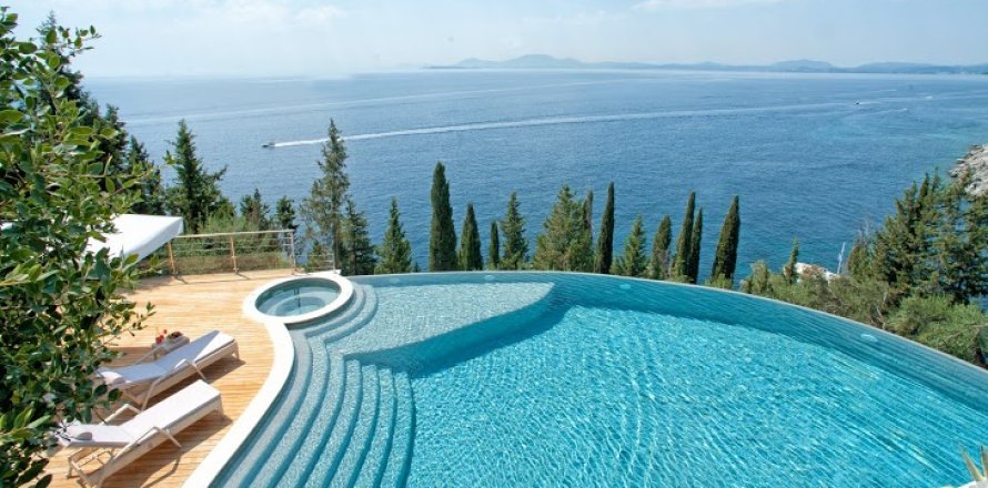 6 rooms Villa in Corfu, Greece No. 59219