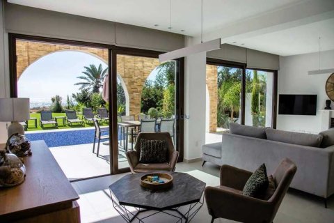 5 bedrooms House in Ayia Napa, Cyprus No. 52622 4
