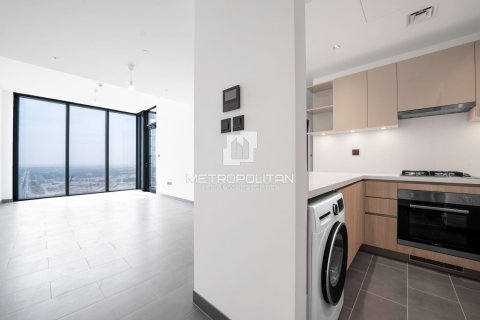 2 dormitorios Apartment en Sobha Hartland, UAE No. 119057